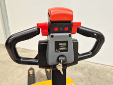 Transpaleta Electrica mb forklift EPT20-15ET2H (Gel y Rueda Goma) - 3875005 | Europea de Carretillas