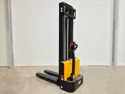 Apilador Electrico conductor a pie - Capacidad 1200 Kg - Elevación estandar AP12 2