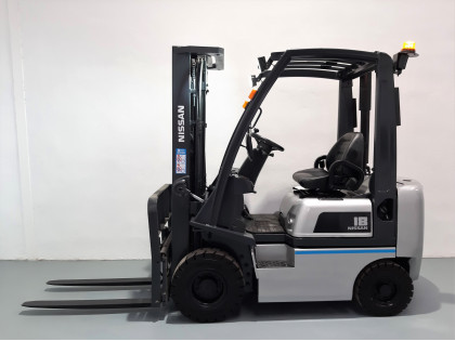 Carretilla Elevadora Diesel - Capacidad 1.800 Kg CD18