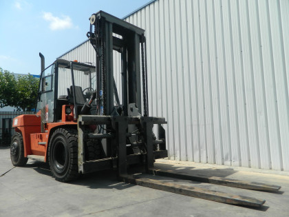 Carretilla Elevadora Diesel - Capacidad 10.000 Kg CD10 2