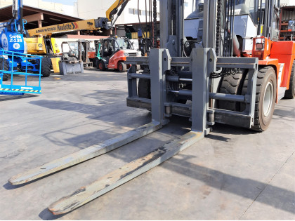 Carretilla Elevadora Diesel - Capacidad 12.000 Kg CD12 2