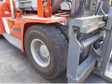 Carretilla Elevadora Diesel - Capacidad 12.000 Kg CD12