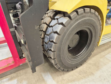 Carretilla Elevadora Diesel - Capacidad 15.000 Kg CD15