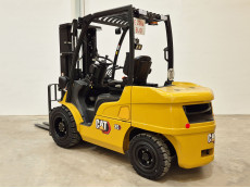 Carretilla Elevadora Diesel - Capacidad 3.000 y 3.500Kg CD30 CD35