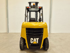 Carretilla Elevadora Diesel - Capacidad 5.000 y 5.500 Kg CD50 CD55
