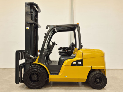 Carretilla Elevadora Diesel - Capacidad 5.000 y 5.500 Kg CD50 CD55