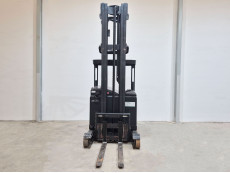 Carretilla Elevadora Retractil - Capacidad 1.200 1.400 2.500 Kg CR12 CE14 CR25