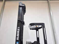 Carretilla Elevadora Retractil - Capacidad 1.200 1.400 2.500 Kg CR12 CE14 CR25