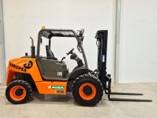 Carretilla Elevadora Todoterreno 4x4 - Capacidad 2.000 Kg CTT20
