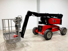 Plataforma Elevadora Articulada Diesel - 12 metros de altura de trabajo PAD12