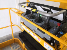 Plataforma Elevadora Articulada Diesel - 16 metros de altura de trabajo PAD16
