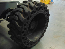 Plataforma Elevadora Articulada Diesel - 20 metros de altura de trabajo PAD20