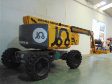 Plataforma Elevadora Articulada Diesel - 20 metros de altura de trabajo PAD20