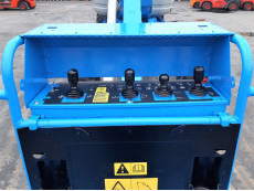 Plataforma Elevadora Articulada Diesel - 43 metros de altura de trabajo PAD43