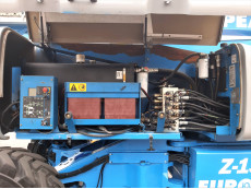Plataforma Elevadora Articulada Diesel - 43 metros de altura de trabajo PAD43