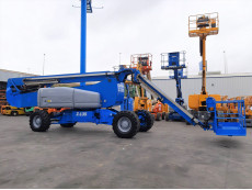 Plataforma Elevadora Articulada Diesel - 43 metros de altura de trabajo PAD43