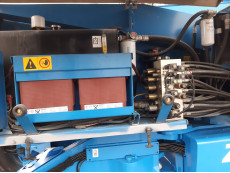 Plataforma Elevadora Articulada Diesel - 43 metros de altura de trabajo PAD43