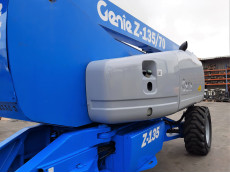 Plataforma Elevadora Articulada Diesel - 43 metros de altura de trabajo PAD43