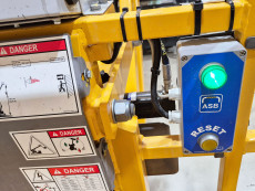 Plataforma Elevadora Articulada Eléctrica - 11 y 12 metros de altura de trabajo PAE11 PAE12