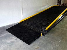 Rampa Muelle Movil - RAMPA MUELLE 7 A 12 TON  MANUAL