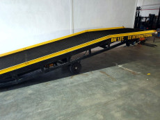 Rampa Muelle Movil - RAMPA MUELLE 7 A 12 TON  MANUAL