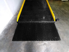 Rampa Muelle Movil - RAMPA MUELLE 7 A 12 TON  MANUAL