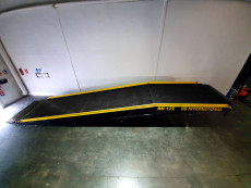 Rampa Muelle Movil - RAMPA MUELLE 7 A 12 TON  MANUAL