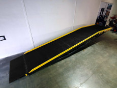 Rampa Muelle Movil - RAMPA MUELLE 7 A 12 TON  MANUAL